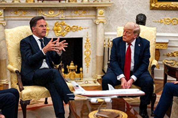 掌互通 白宫官员透露：特朗普认为俄罗斯终将获胜，但他想施加更大压力